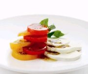 Les délices à l'érable VINAIGRETTE POUR SALADE DE TOMATES ET DE FROMAGE BOCCONCINI